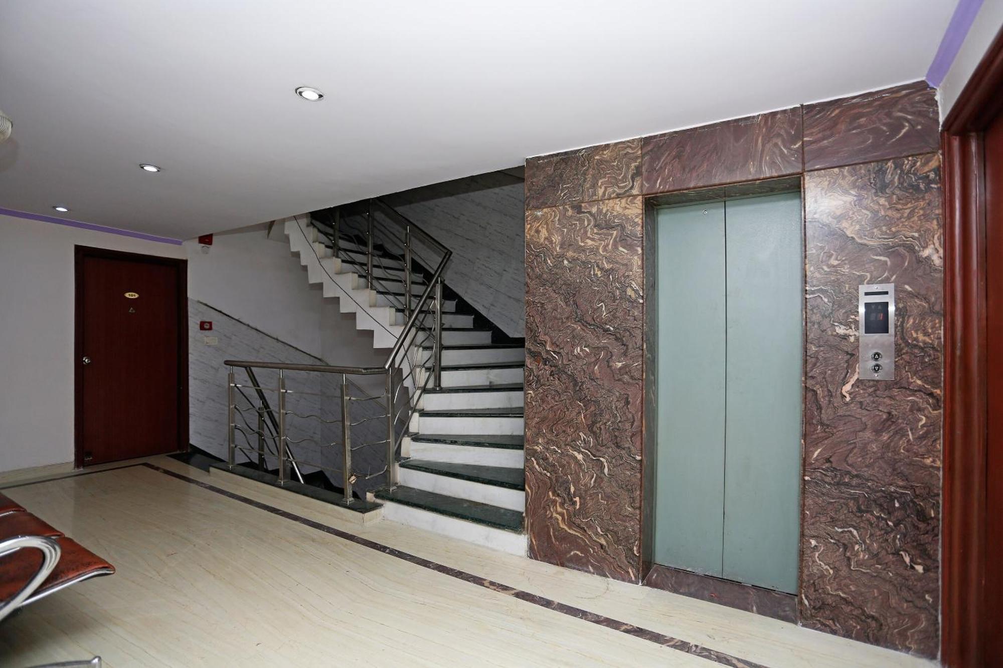 Hotel O Mid Town Delhi  Luaran gambar