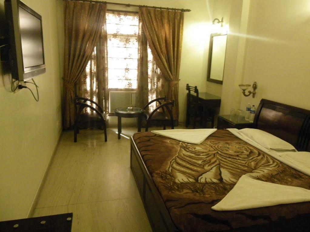 Hotel O Mid Town Delhi  Luaran gambar