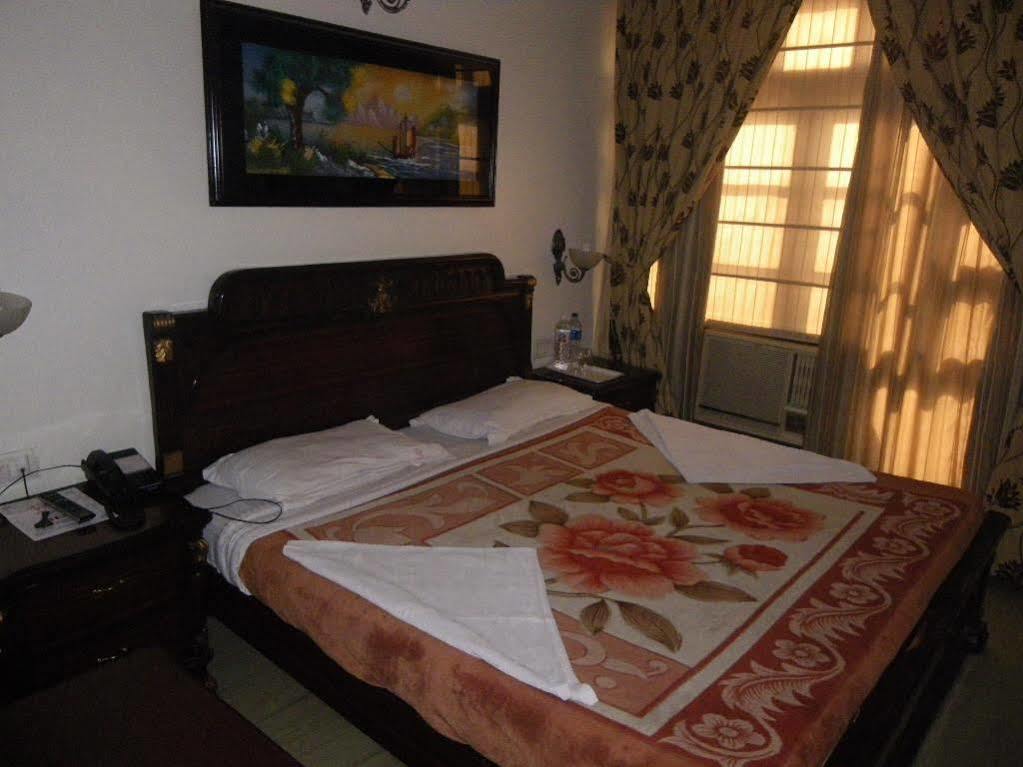 Hotel O Mid Town Delhi  Luaran gambar