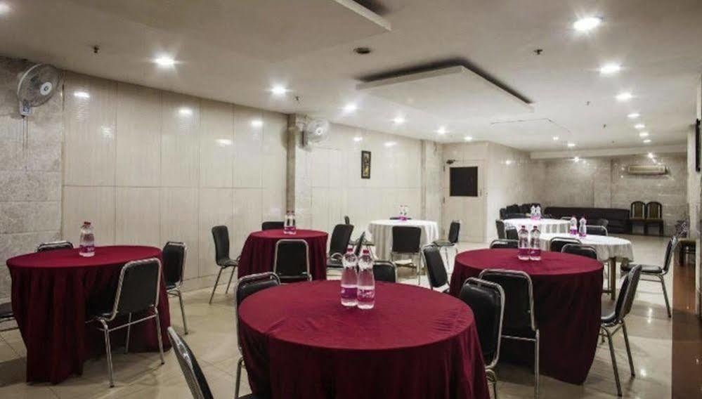 Hotel O Mid Town Delhi  Luaran gambar